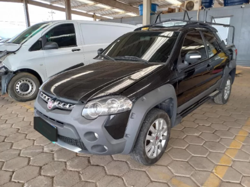 Fiat Strada ADVENTURE CD 2015 2016